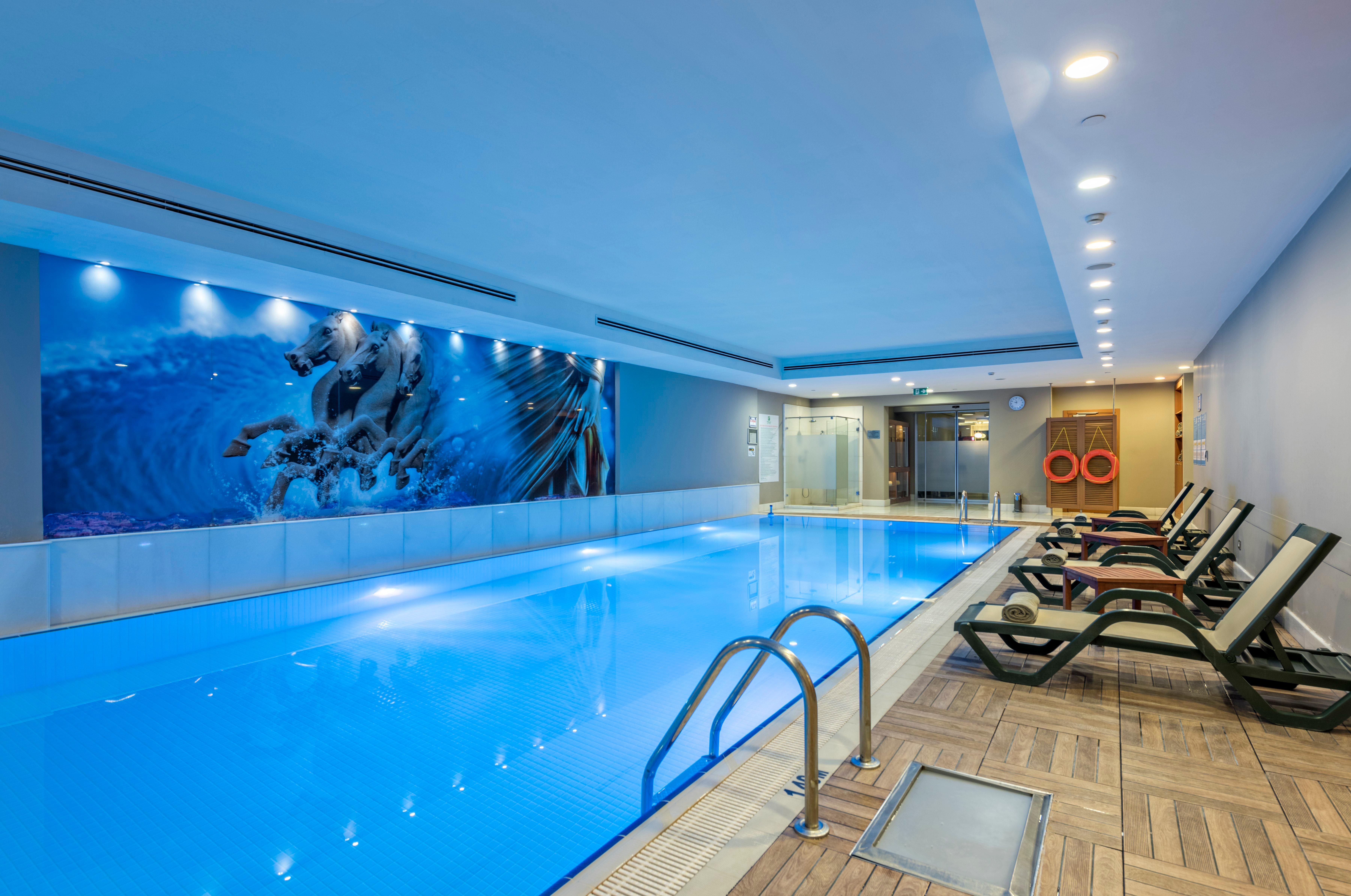 Holiday Inn Sisli By Ihg Istanbul Ngoại thất bức ảnh