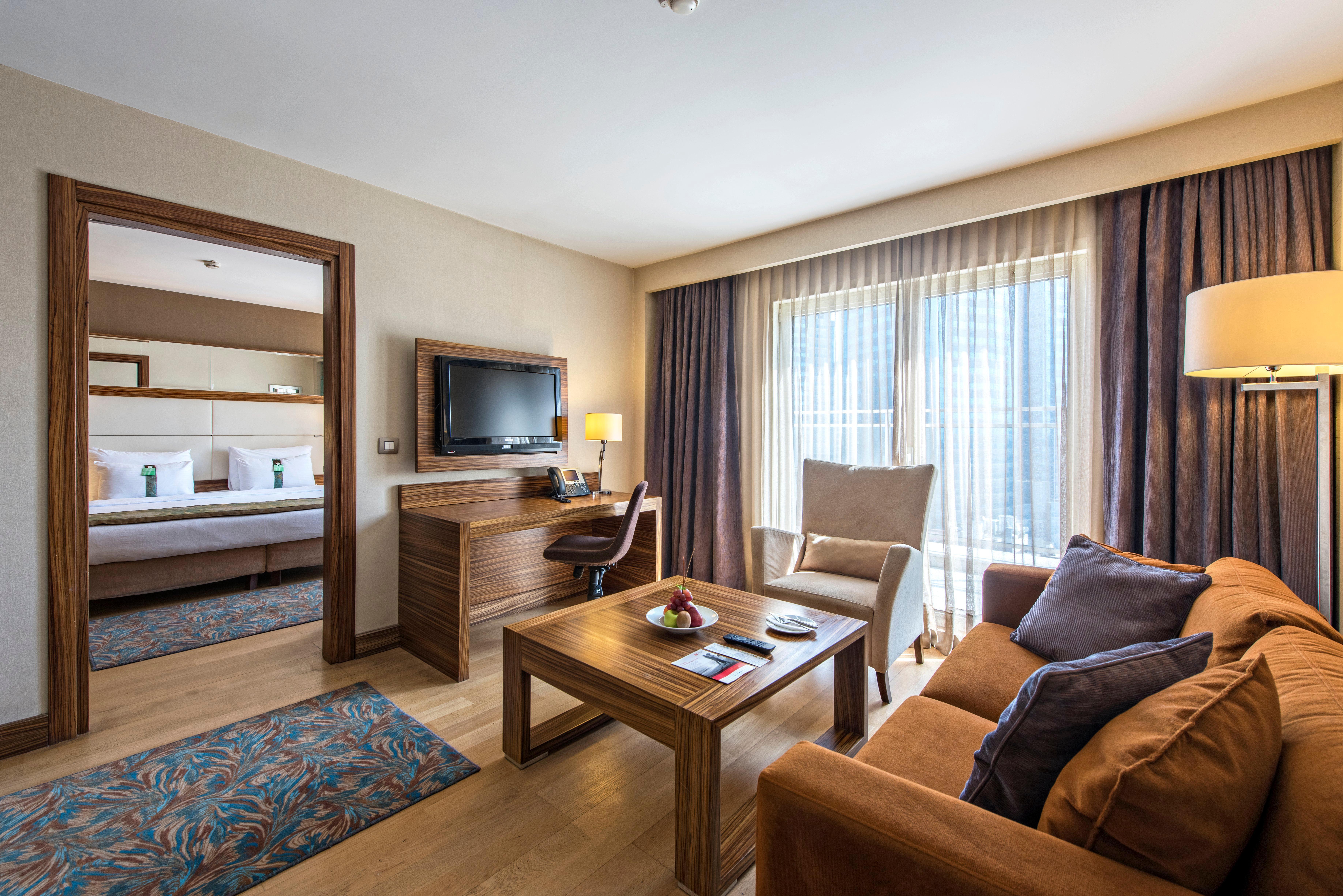 Holiday Inn Sisli By Ihg Istanbul Ngoại thất bức ảnh