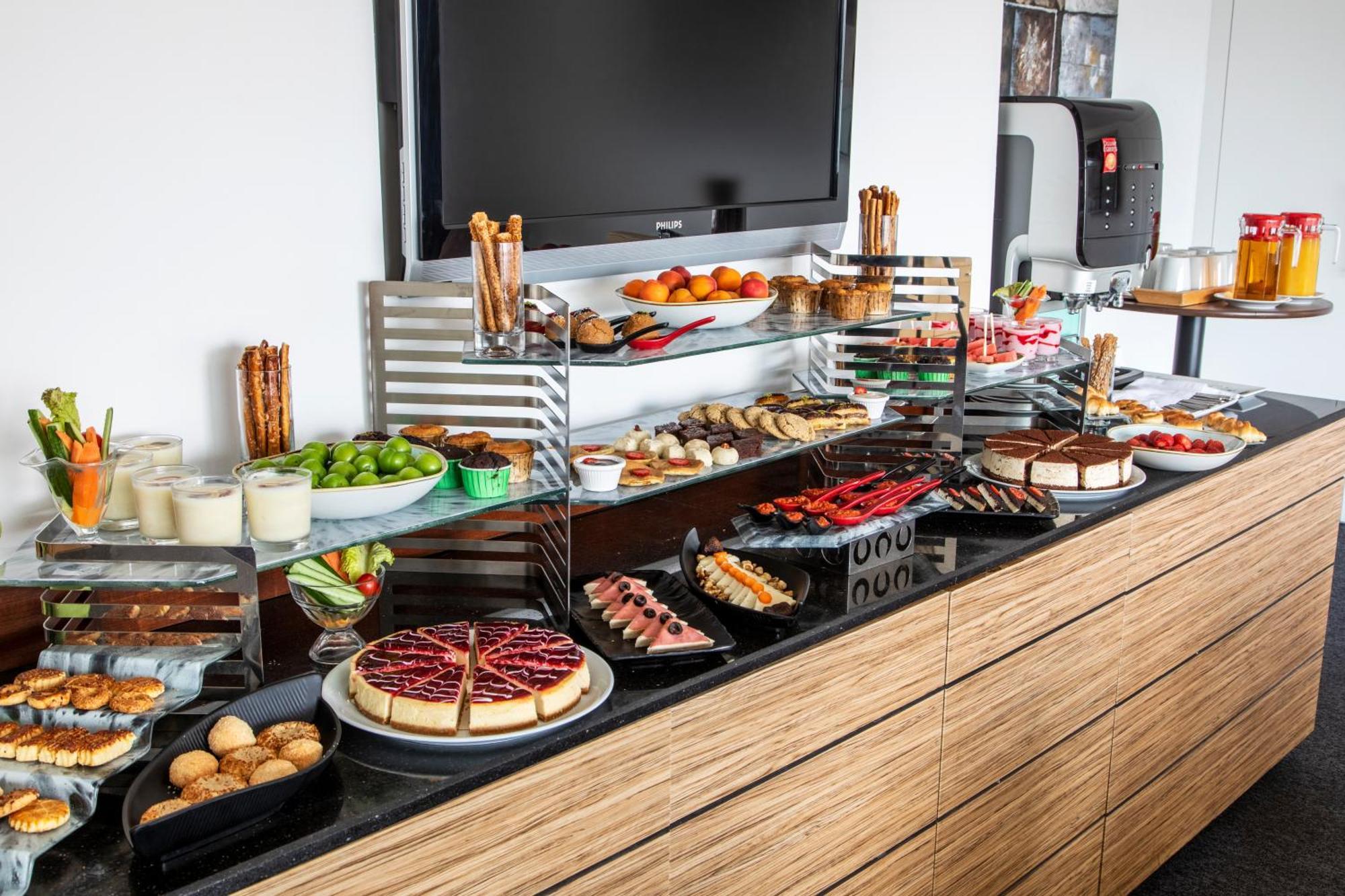 Holiday Inn Sisli By Ihg Istanbul Ngoại thất bức ảnh