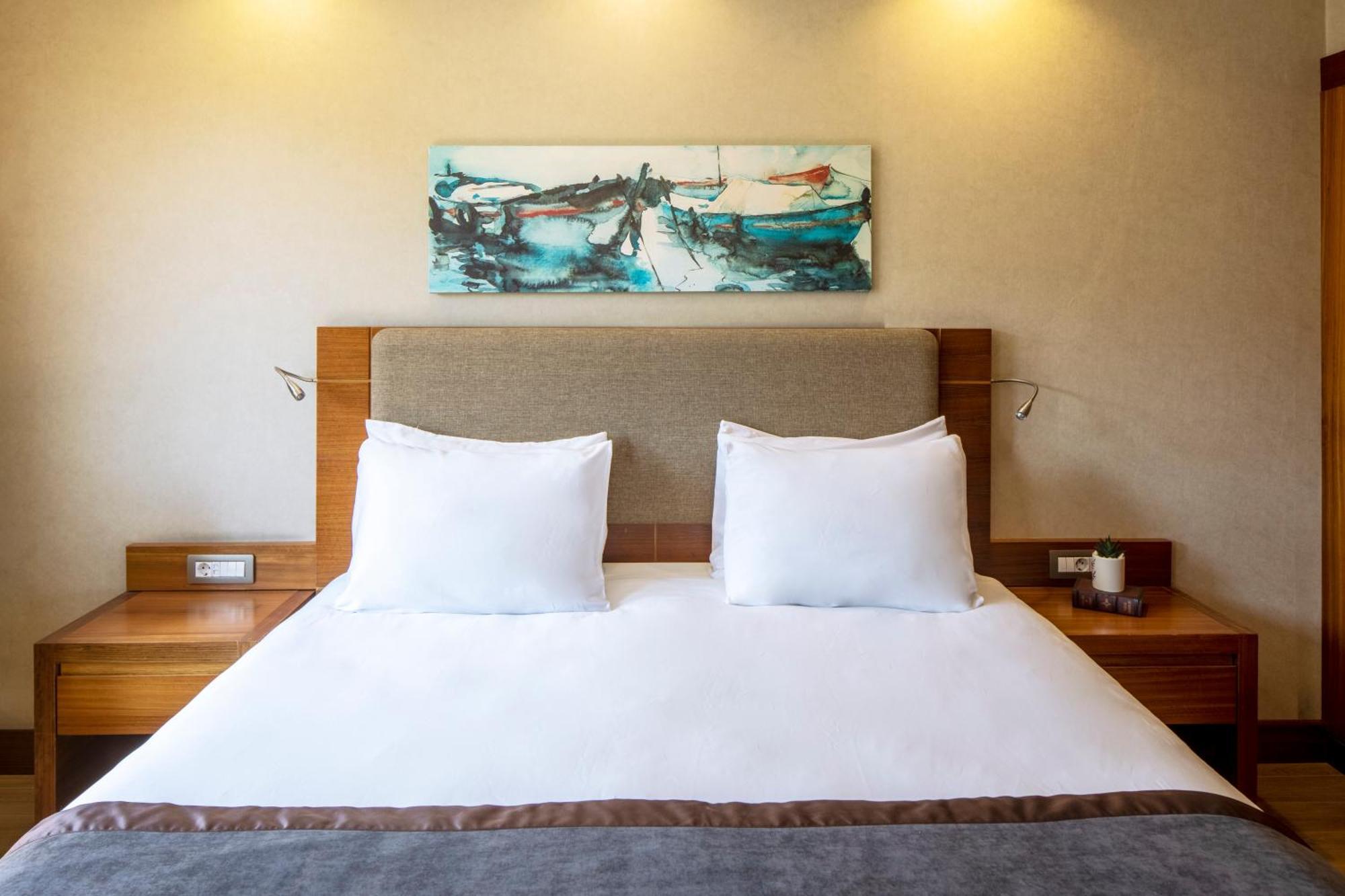 Holiday Inn Sisli By Ihg Istanbul Ngoại thất bức ảnh