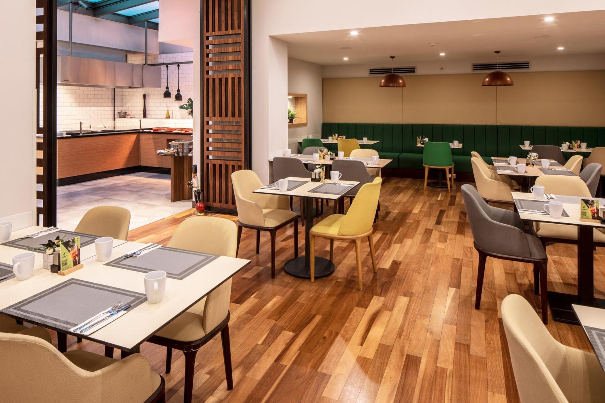 Holiday Inn Sisli By Ihg Istanbul Ngoại thất bức ảnh