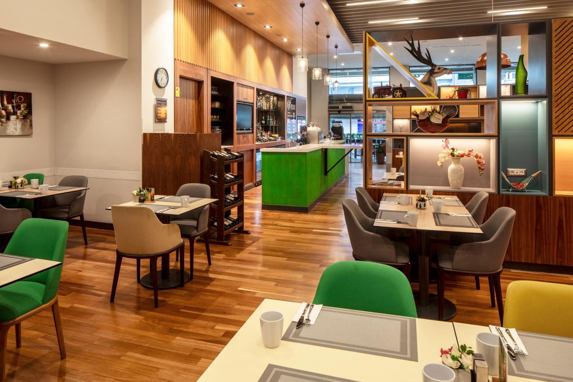 Holiday Inn Sisli By Ihg Istanbul Ngoại thất bức ảnh