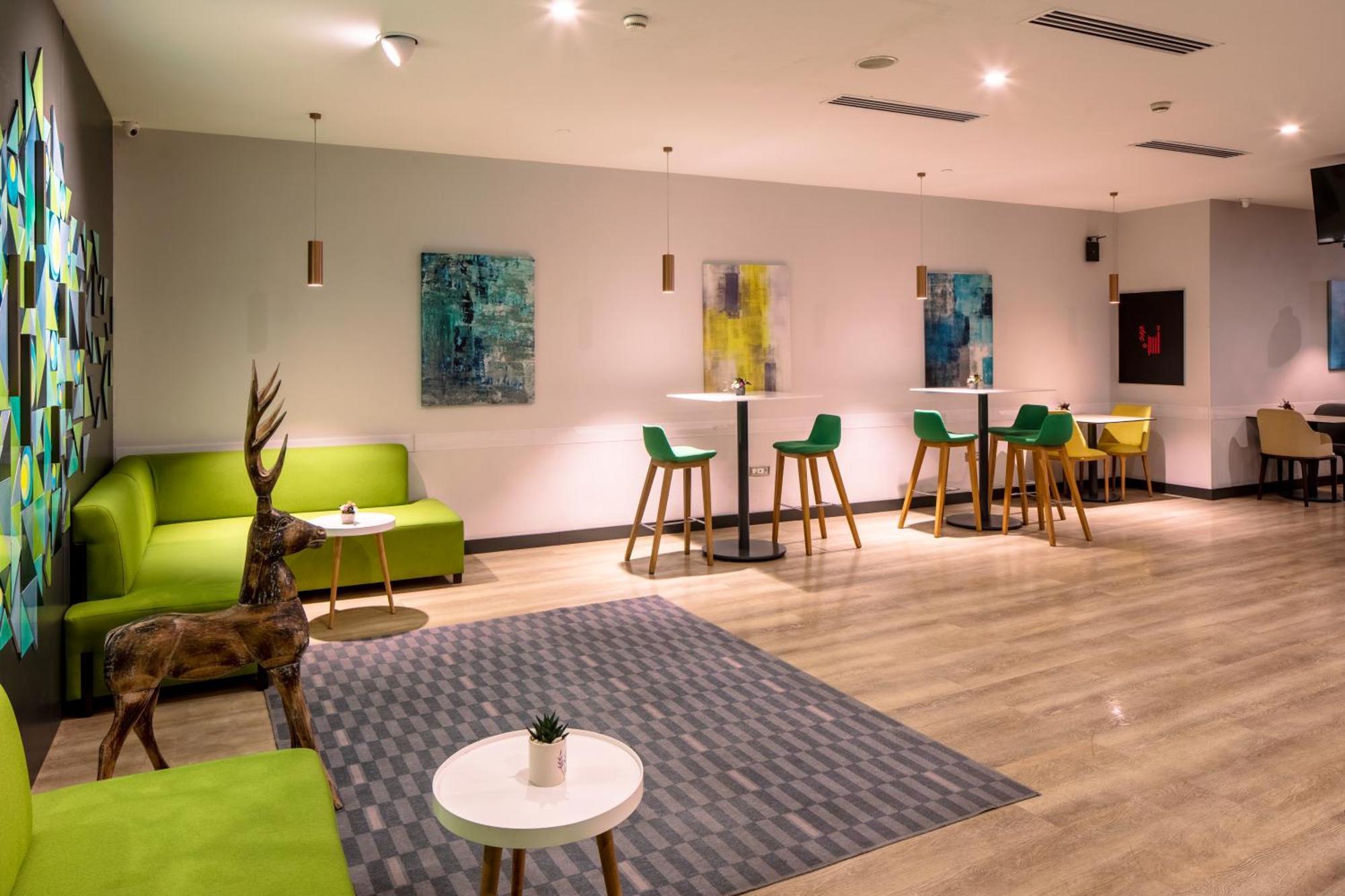Holiday Inn Sisli By Ihg Istanbul Ngoại thất bức ảnh