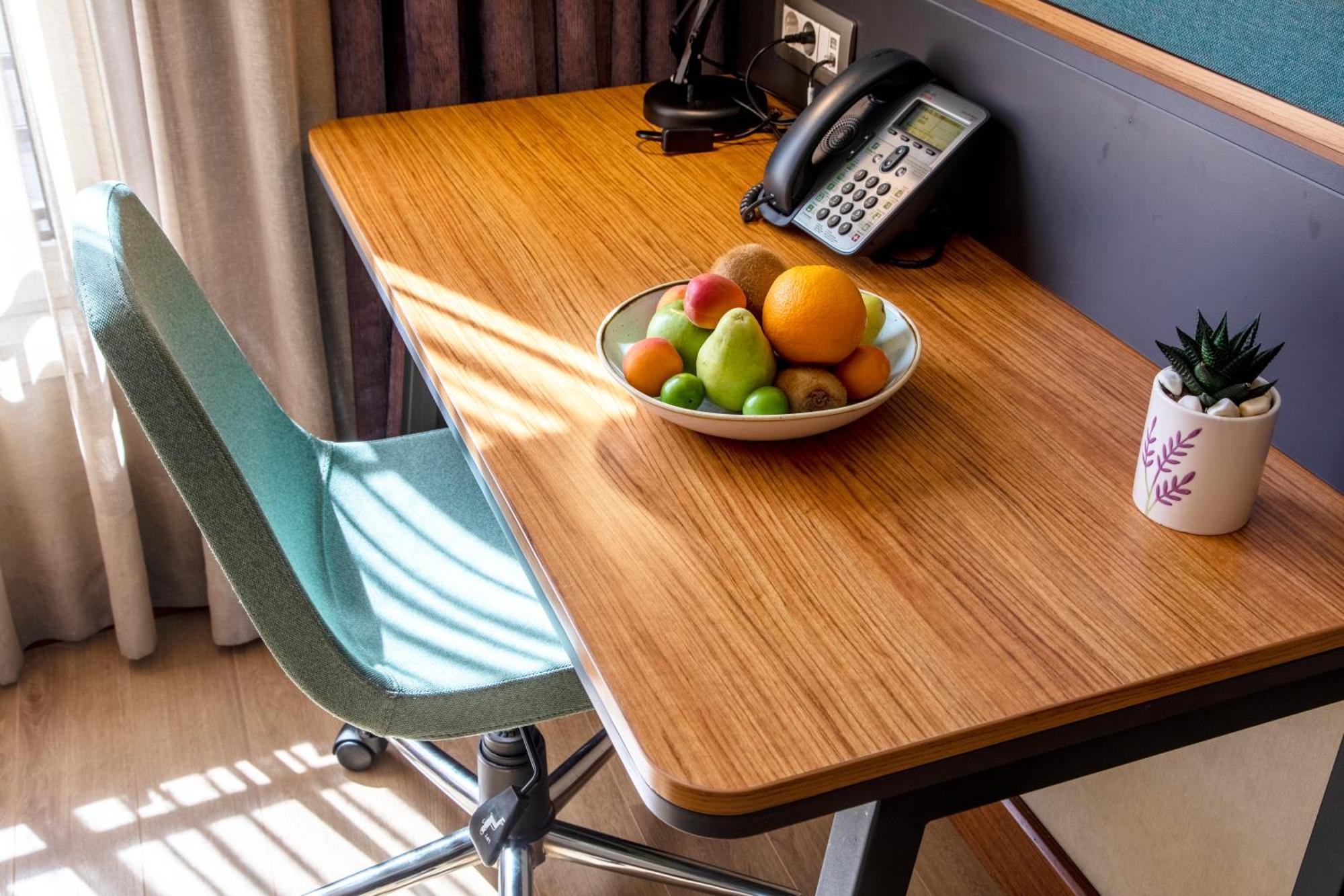 Holiday Inn Sisli By Ihg Istanbul Ngoại thất bức ảnh