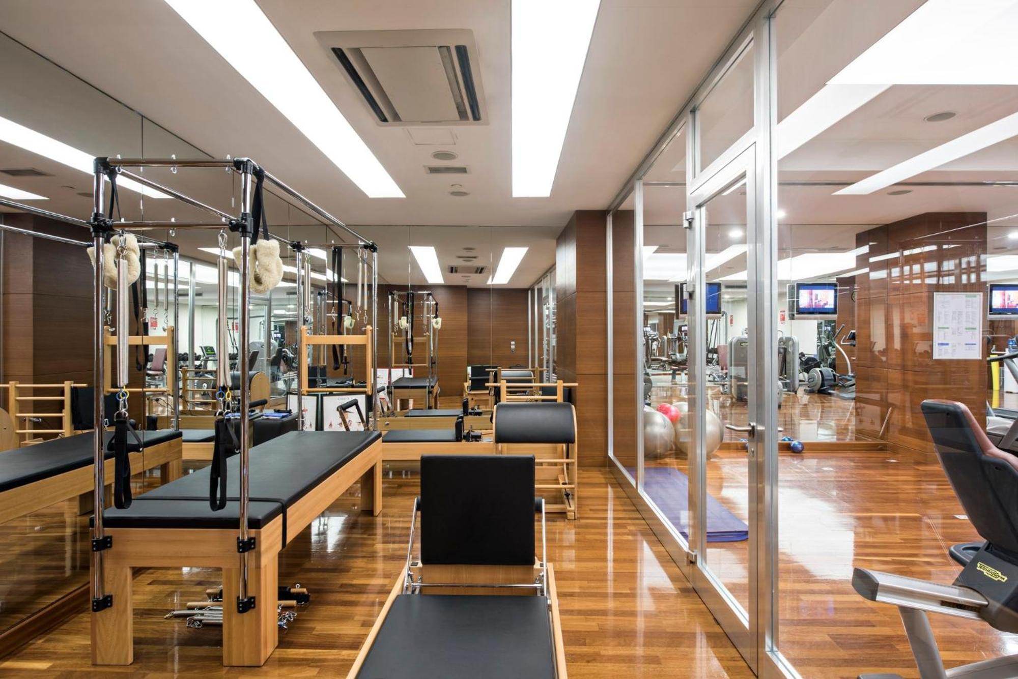 Holiday Inn Sisli By Ihg Istanbul Ngoại thất bức ảnh