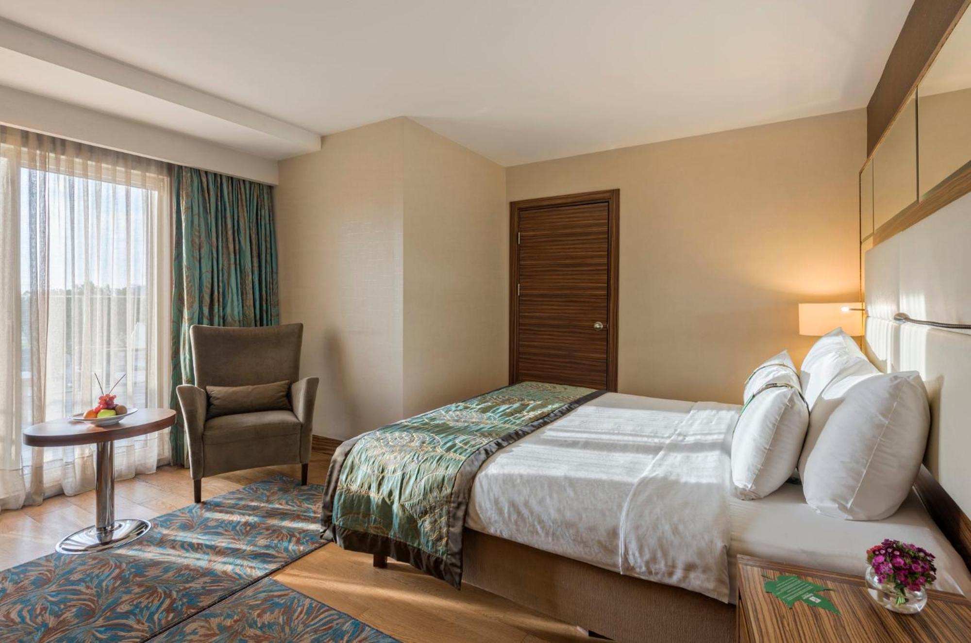Holiday Inn Sisli By Ihg Istanbul Ngoại thất bức ảnh